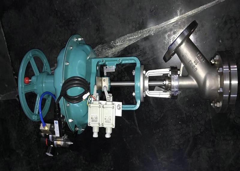 氣動上展式放料閥實(shí)物圖片 氣動上展式放料閥實(shí)物圖片